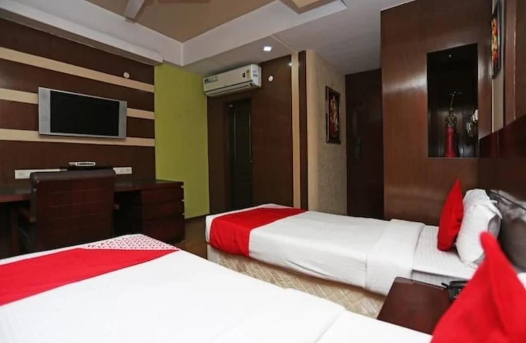 Hotel Ambassador Chocolate Inn Kalyani エクステリア 写真