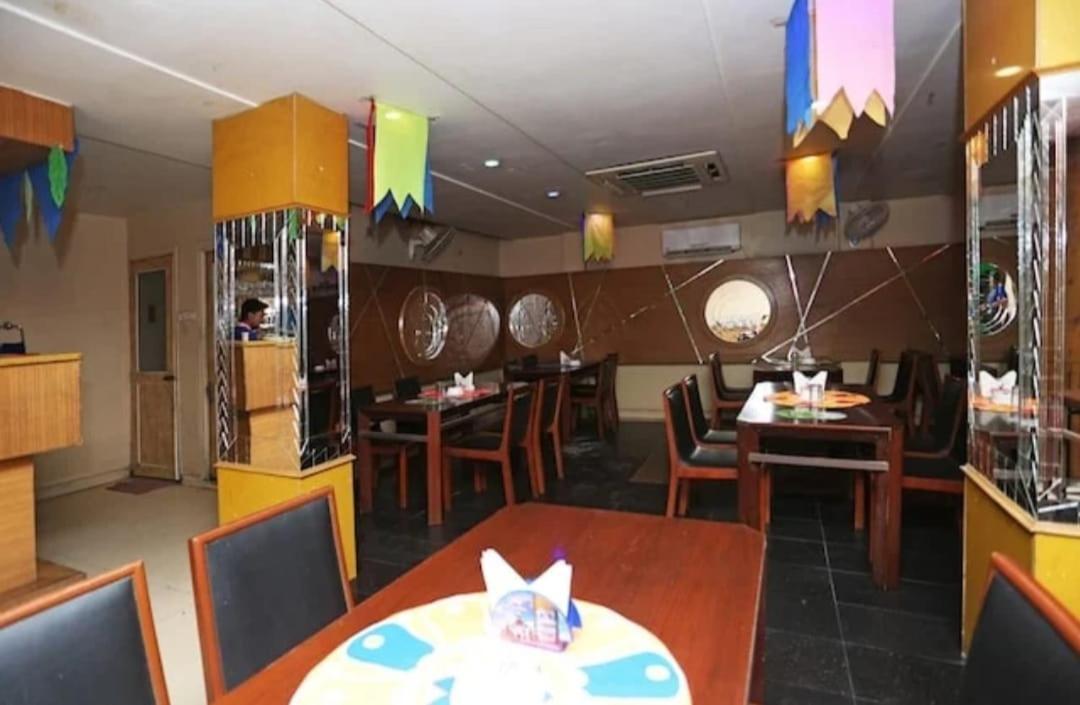 Hotel Ambassador Chocolate Inn Kalyani エクステリア 写真